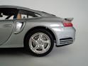 1:18 Bburago Porsche 911 (996) Turbo 1999 Grey Metallic. Subida por Francisco